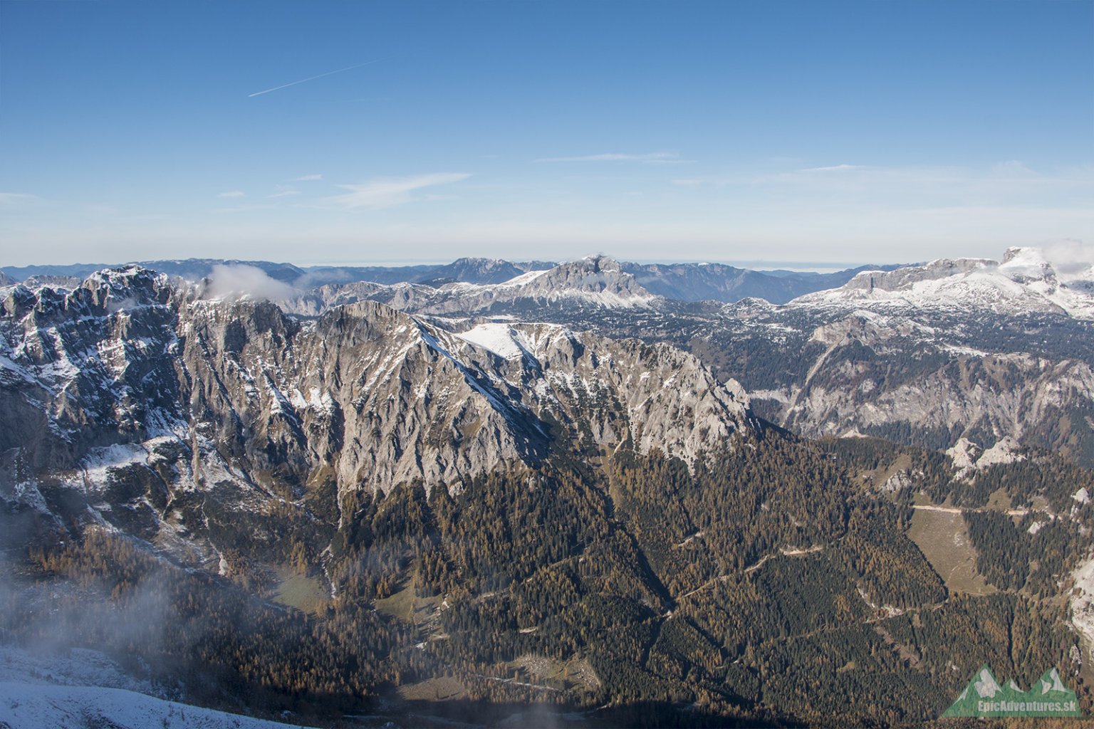 Výhľad z vrcholu na časť pohoria Hochschwab