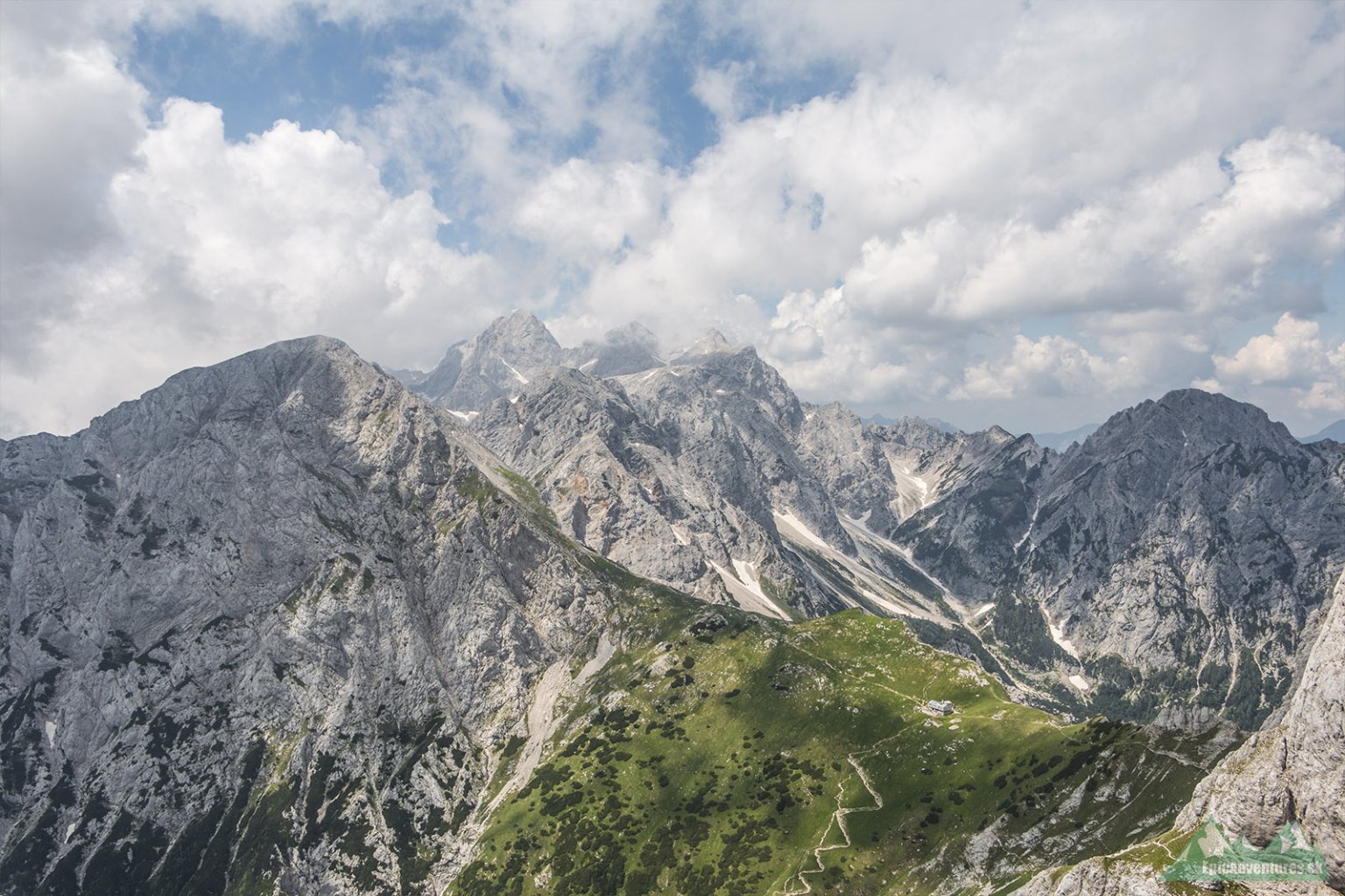Majestátne Kamnicko-Savinjske Alpy;     Foto: epicadventures.sk