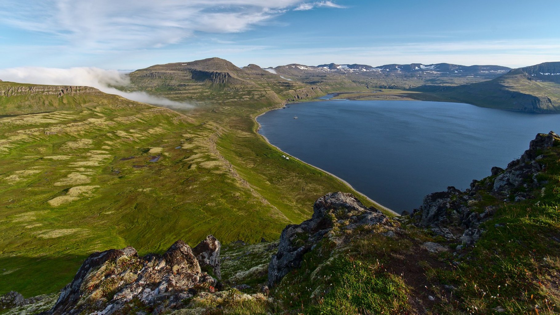 Hornstrandir, najodľahlejší polostrov Islandu; Foto Downhill od Rob Oo / flickr.com 