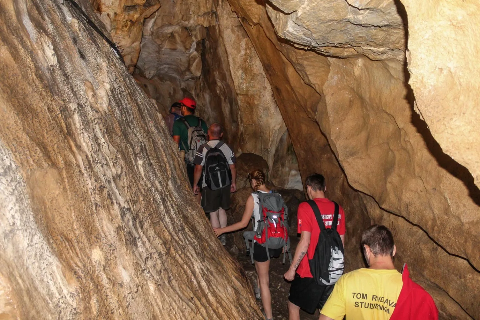 Jaskyna Mrozna, Koscieliska dolina