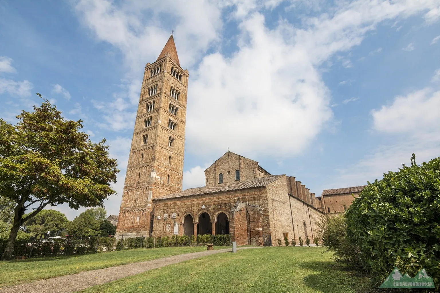 Opátstvo Pomposa očarí svojou architektúrou a historickou hodnotou 