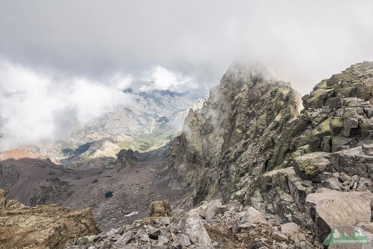 Cestou na Monte Cinto