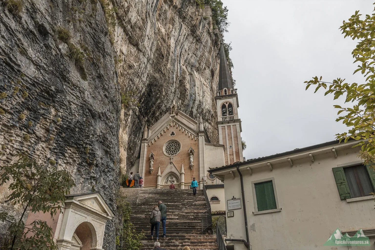 Madonna della Corona