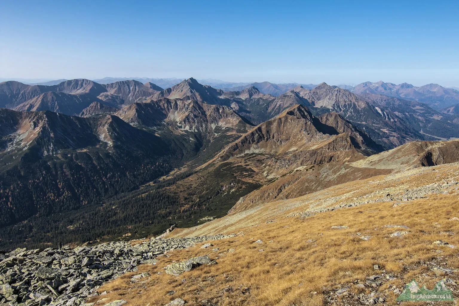 Výstupová trasa je bohatá na nádherné scenérie